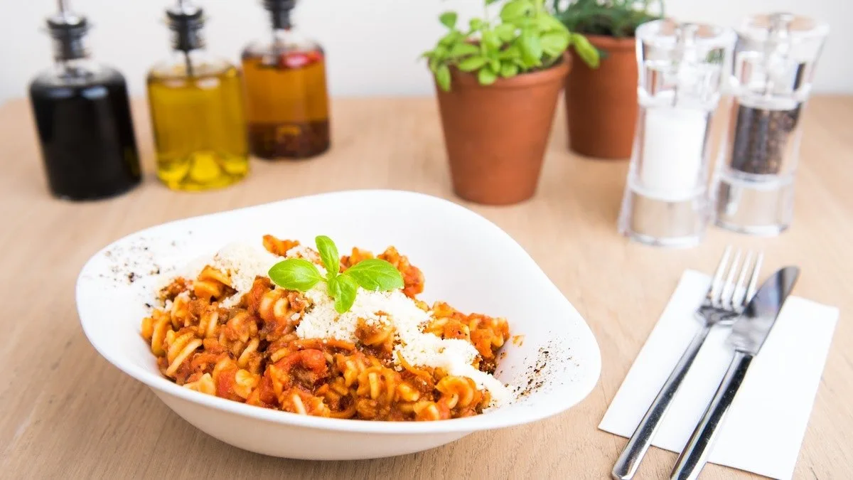PASTA BOLOGNESE