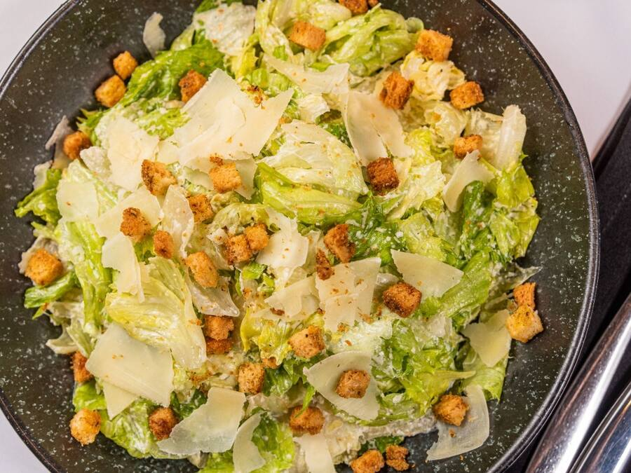 Salada Caesar