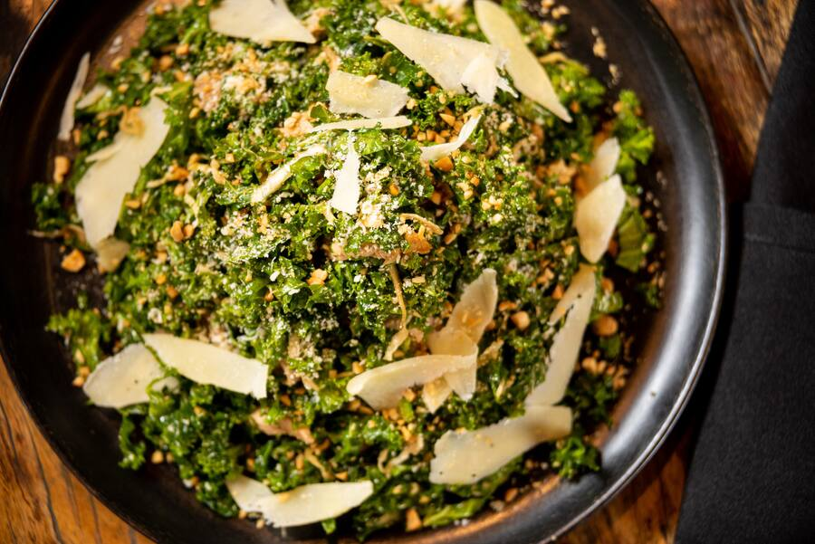 Salada De Kale Com Frango Assado