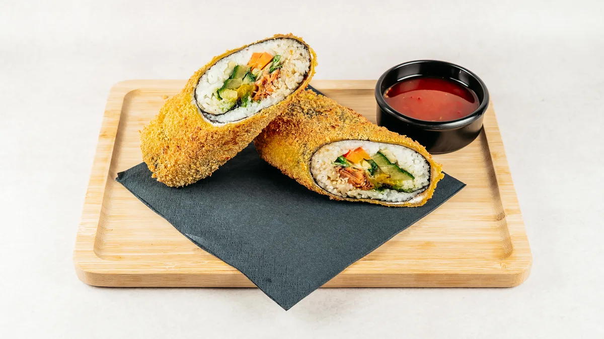Crispy "salmon" sushiritto