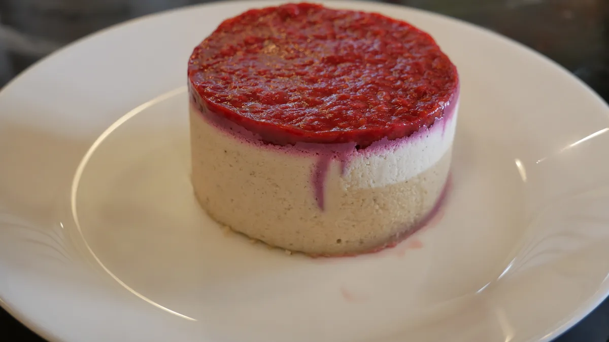 Paleo és Vegán Málnás Kesudiótorta