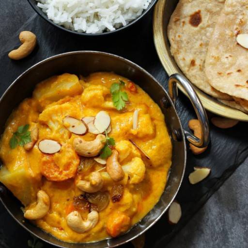 Vegetable Korma (contains cashew nuts)