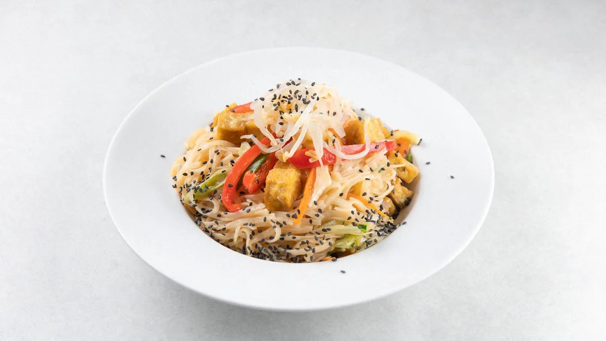 Pad thai s  tofuom