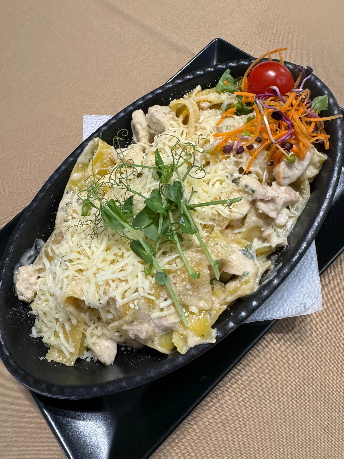 Négysajtos csirkemell ragu, pappardelle tésztával