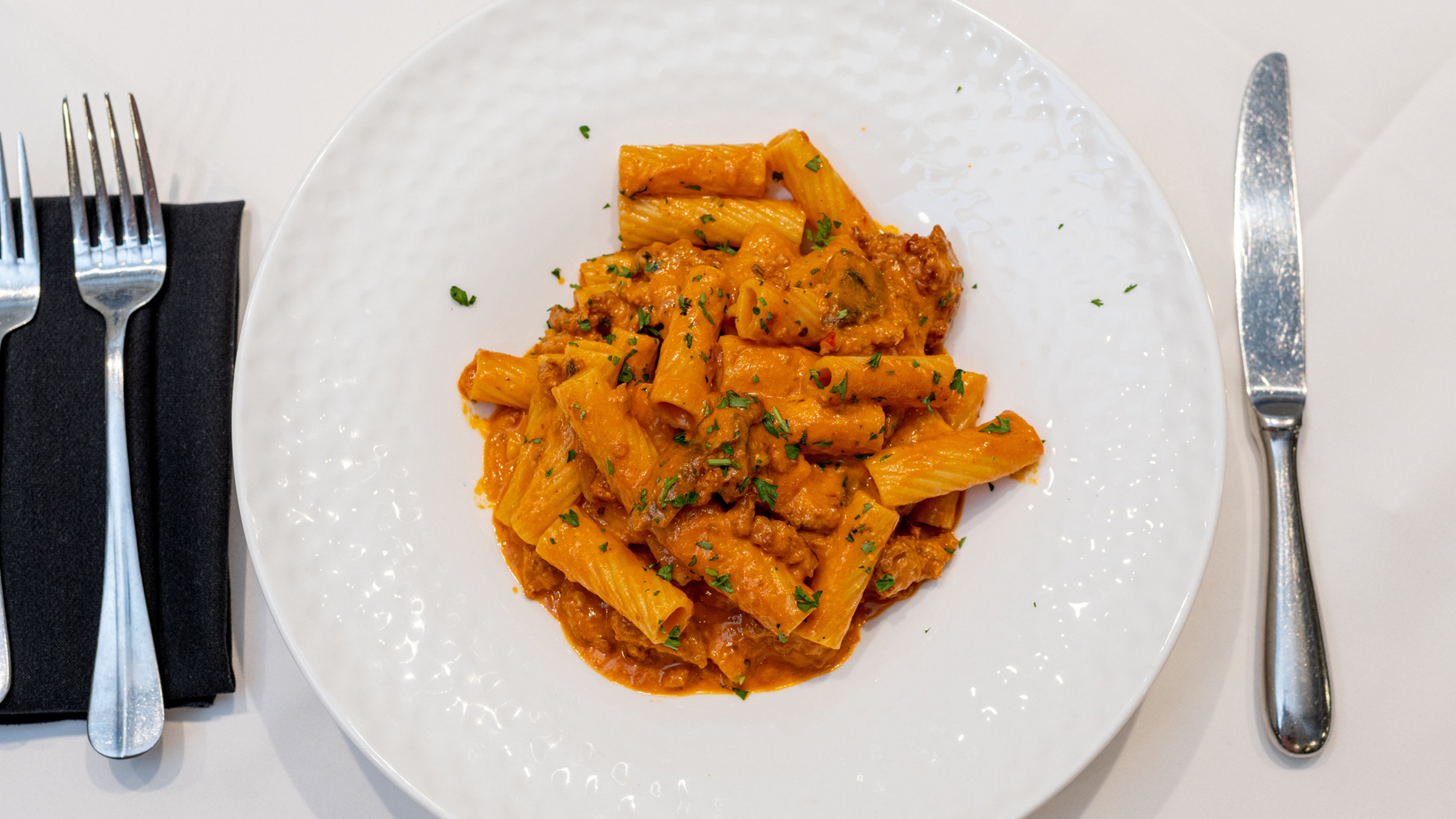 Rigatoni con Salsiccia
