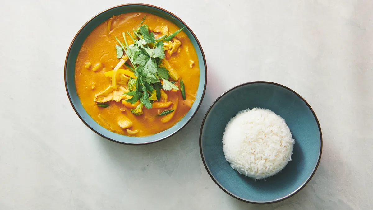 15. Hot Chicken Curry (V, VG)