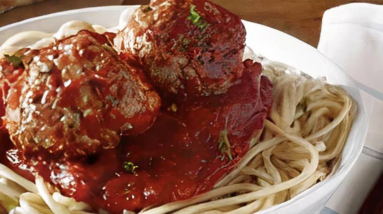 Spaghetti with Meatballs (2) Entrée