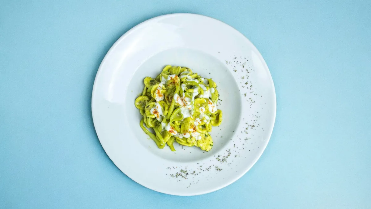 Orichete me Salcë Pistachio, Kallamar e Krem Mozzarella Di Bufalo