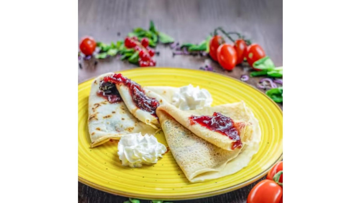 Clătite cu dulceață de vișine
