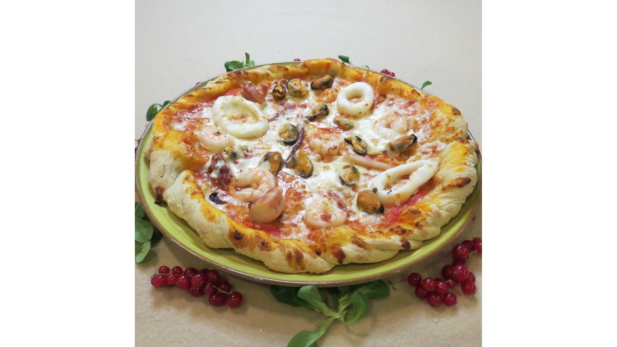 Pizza cu fructe de mare