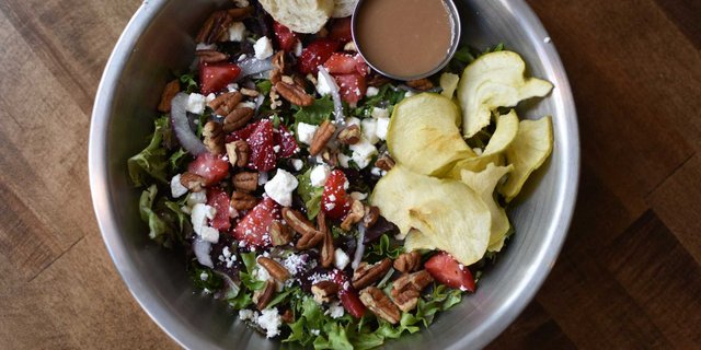 Bluegrass Blackberry Salad