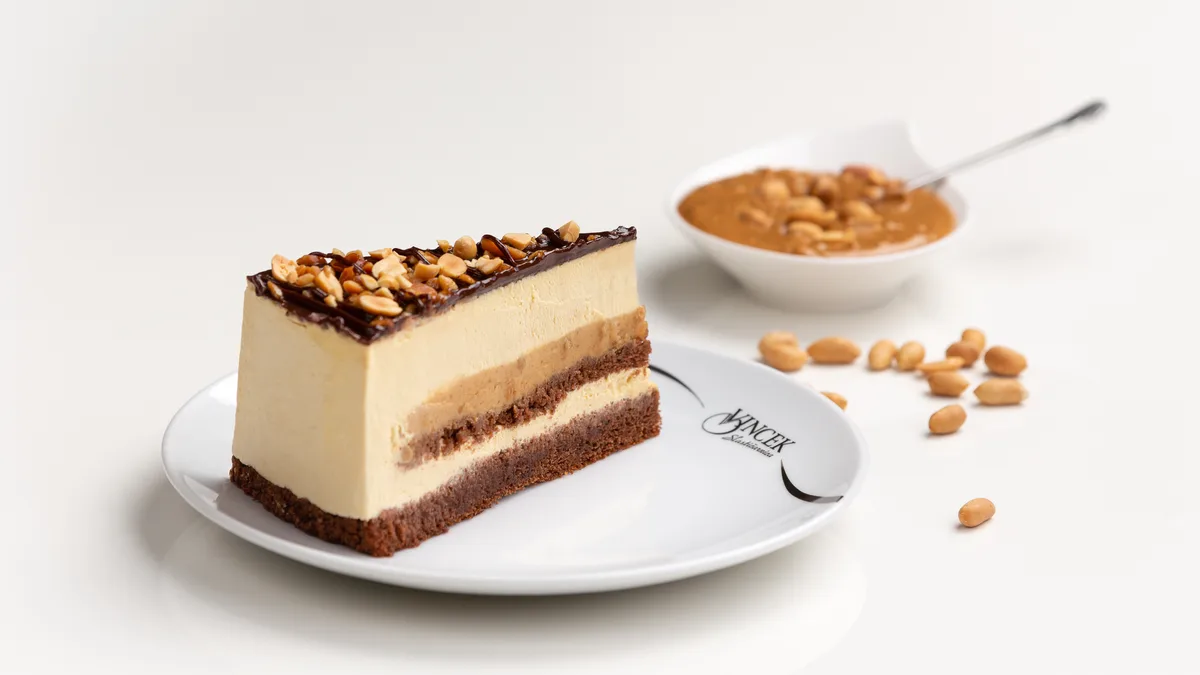 Sniki kikiriki torta