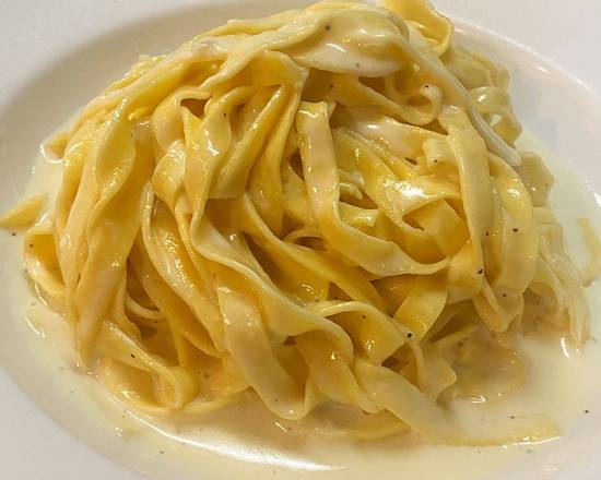 Fettuccine Alfredo