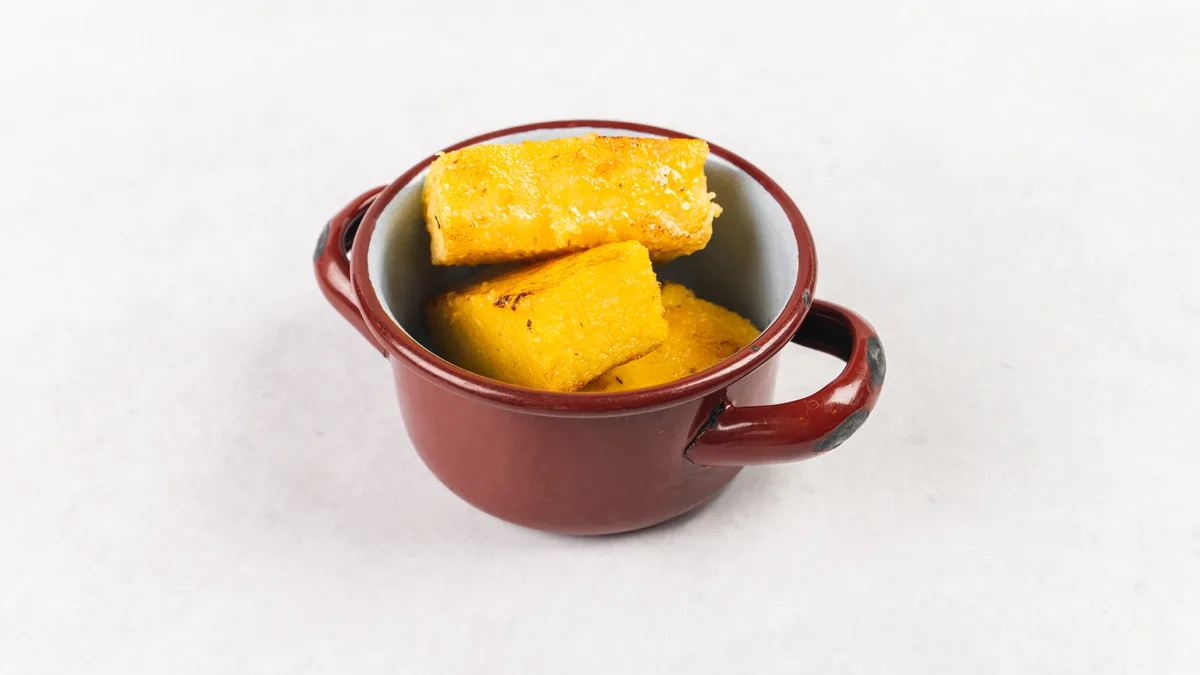 Na žaru popečena istrska polenta / Grilled Istrian polenta