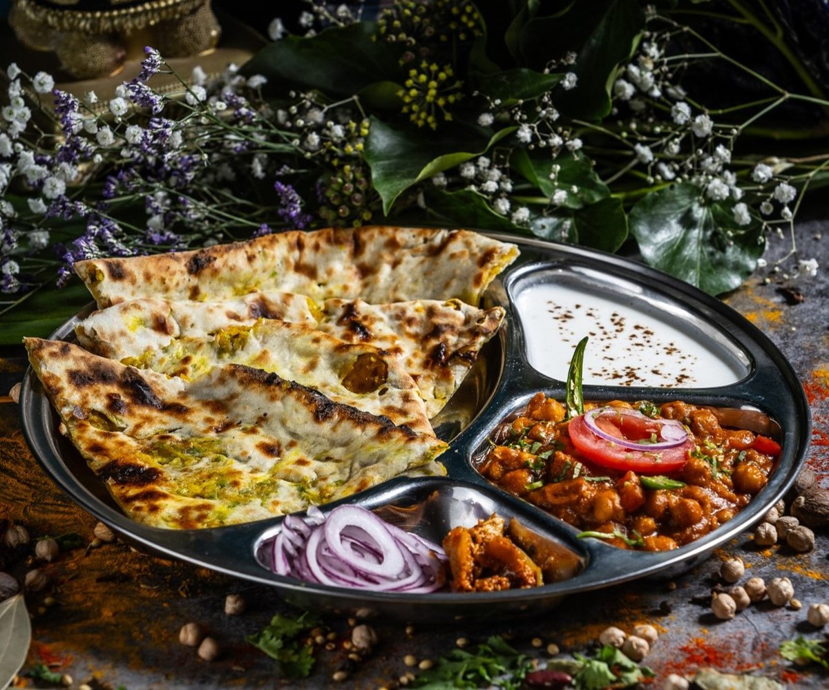 032. Aloo Kulcha