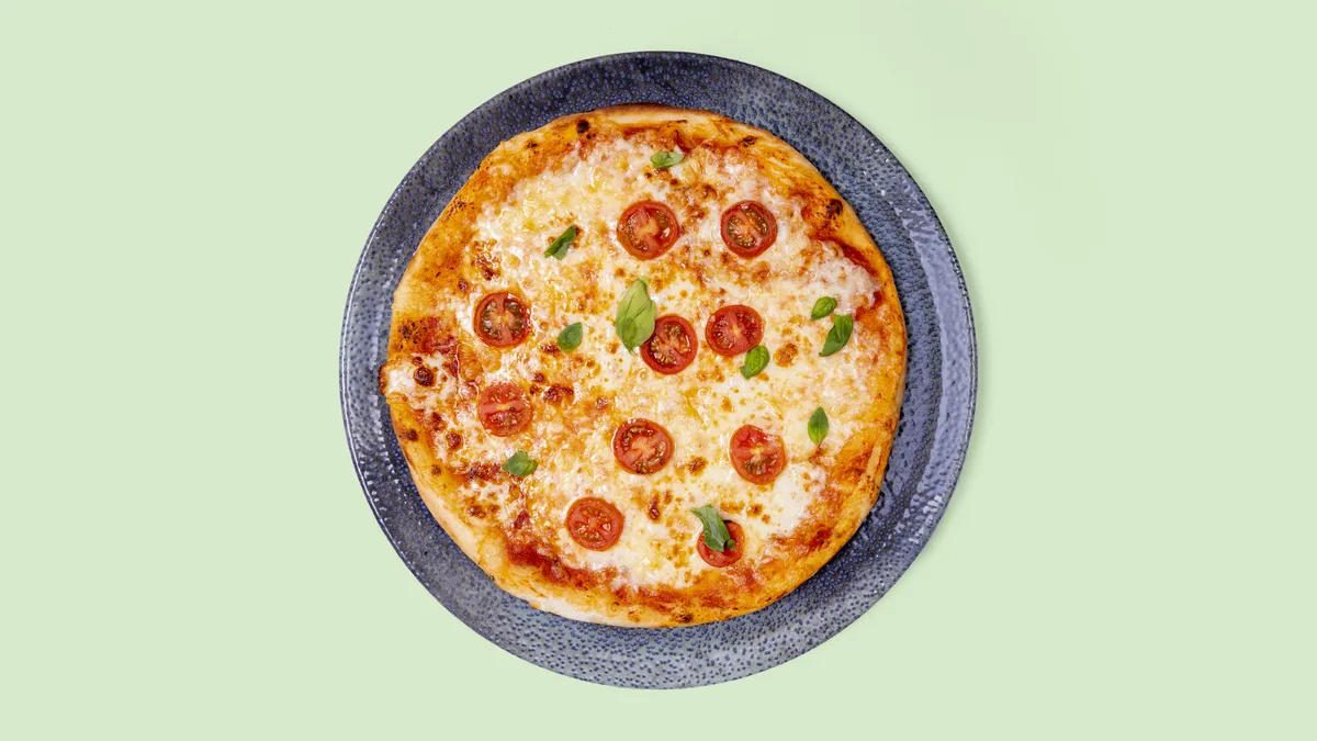 Family Pizza Basil