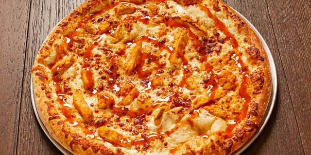 Gluten-Free Original Buffalo Chicken Pizza