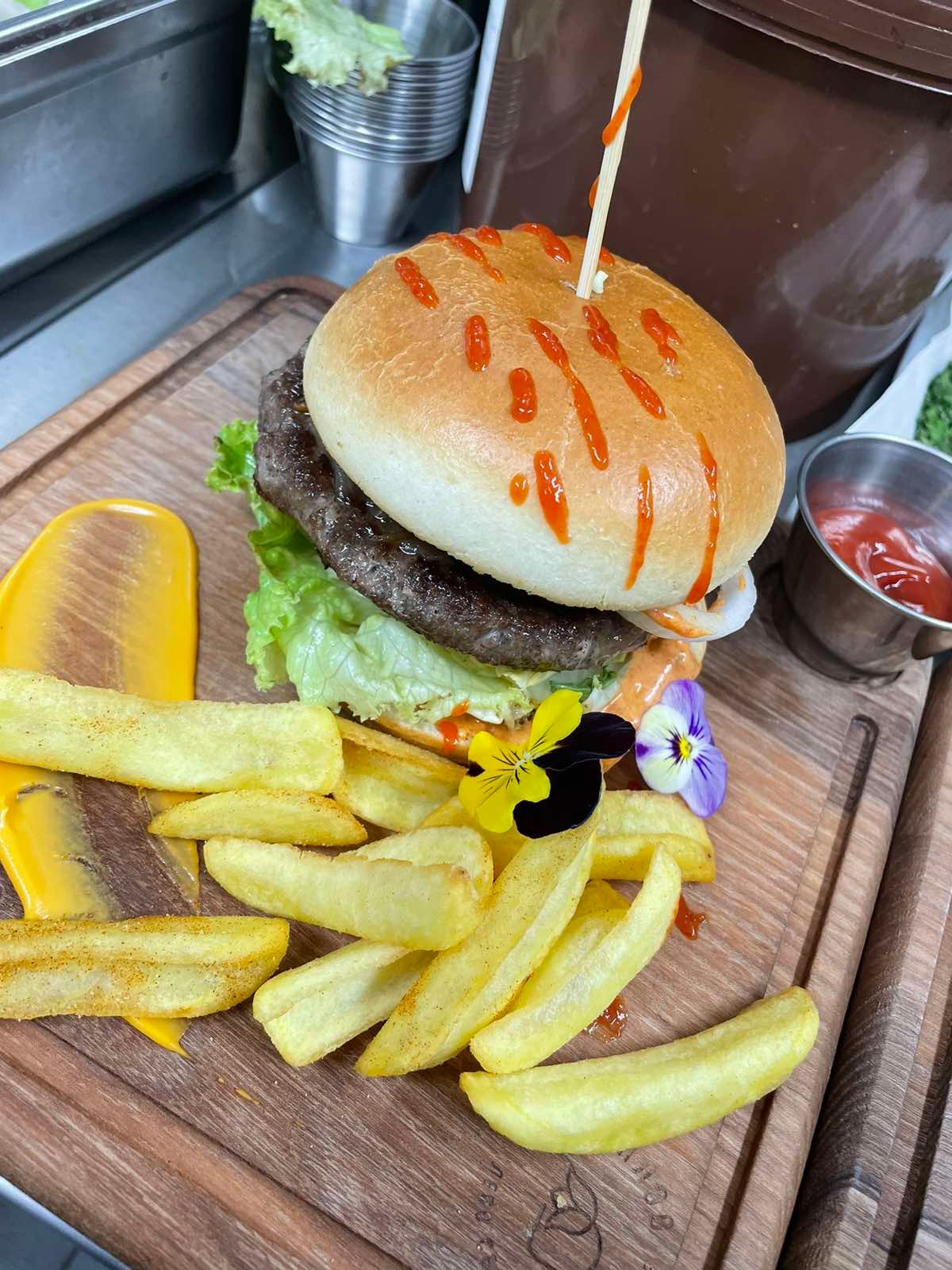 Juneći burger Devil