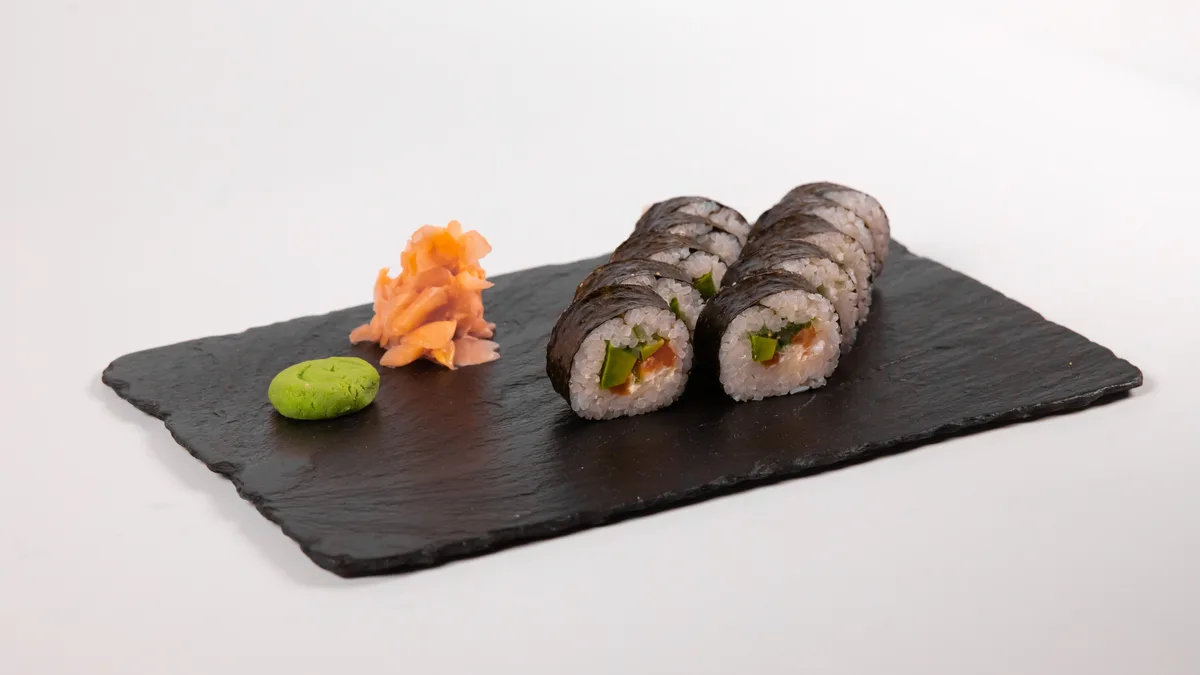 futomaki losos + philadelphia 10 ks