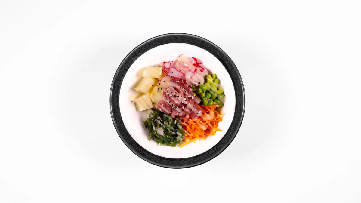 sushi bowls s tuniakom + medová vegan majonéza