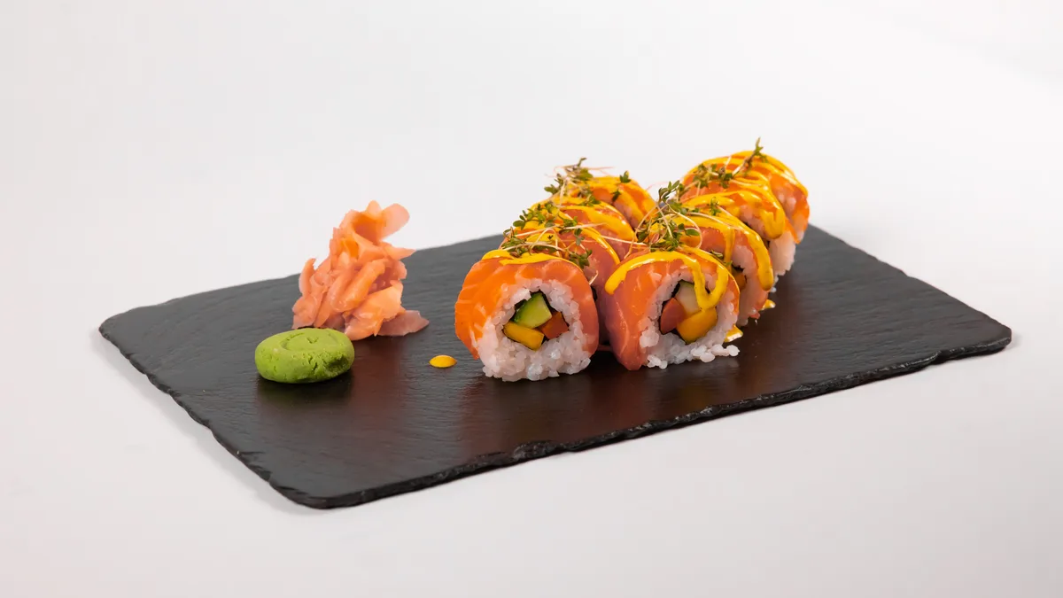 uramaki losos roll 8 ks