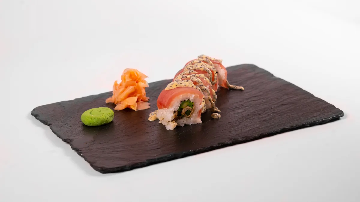 uramaki tuniak roll 4 ks