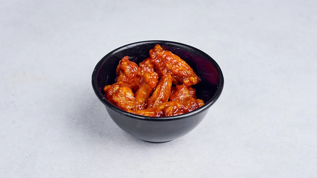 Buffalo Wings w pikantnym sosie Louisiana