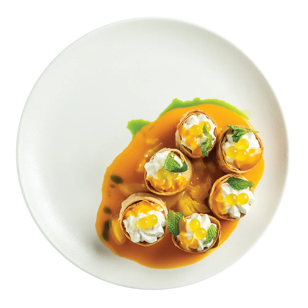 Ropogós tortilla tekercsek mangópürével és fehércsokis habbal (6db)