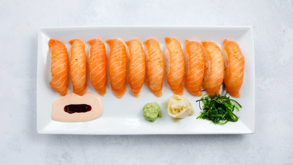 3. Lax Sushi (10 bitar)