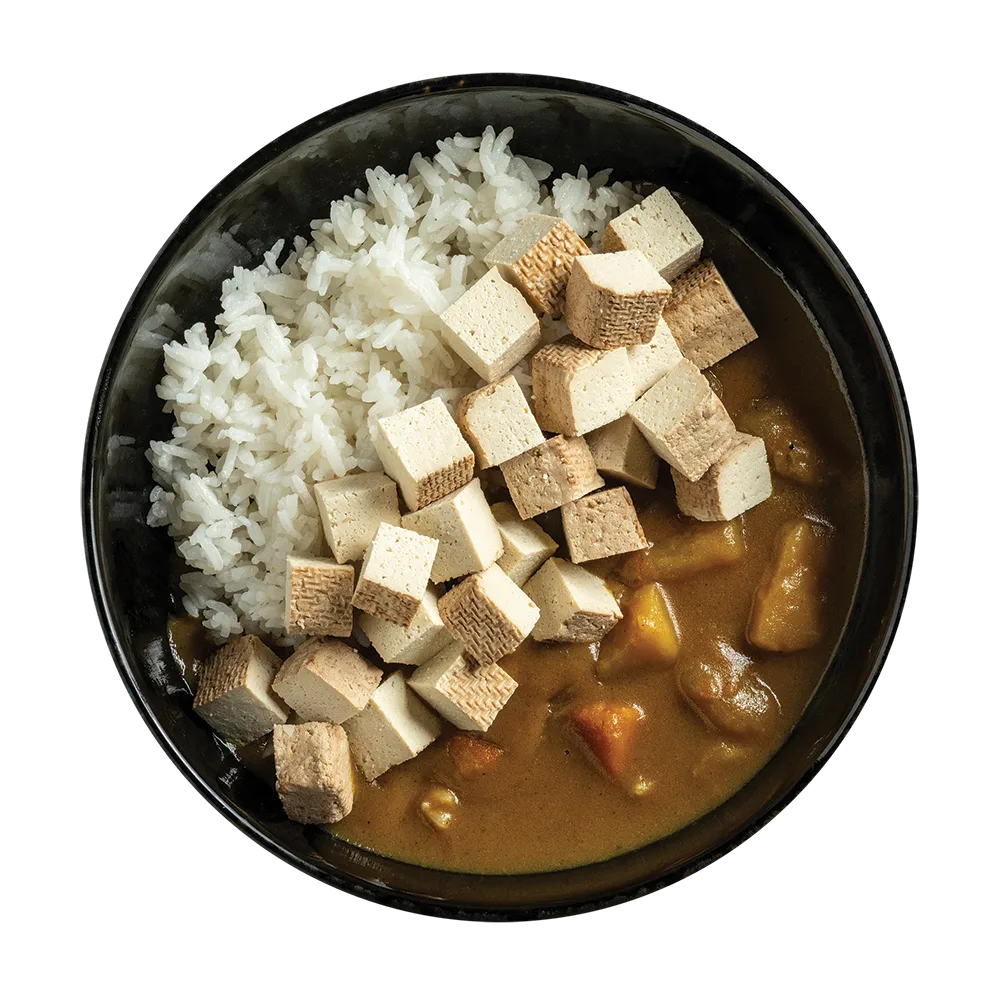 Japán curry párolt rizzsel és füstölt tofuval, daikon salátával