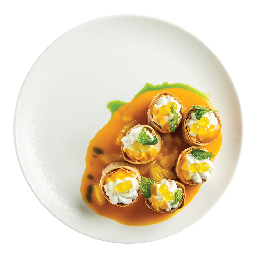 Ropogós tortilla tekercsek mangópürével és fehércsokis habbal (6db)