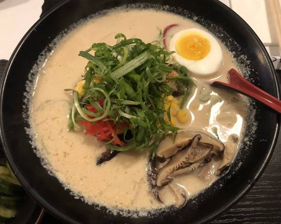 WHITE RAMEN