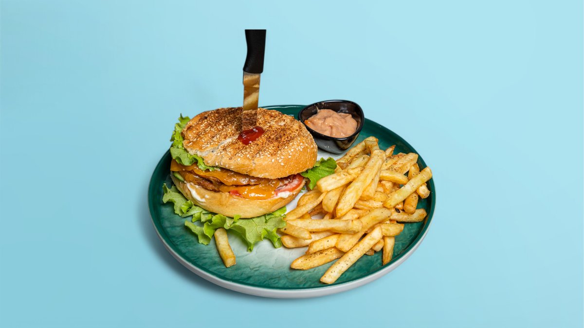 Burger me Patate