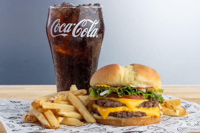 CLASSIC BURGER COCA-COLA COMBO