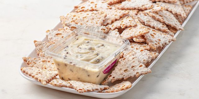 Cannoli Chip and Dip Tray