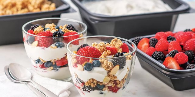 Yogurt Parfait and Juice Bar