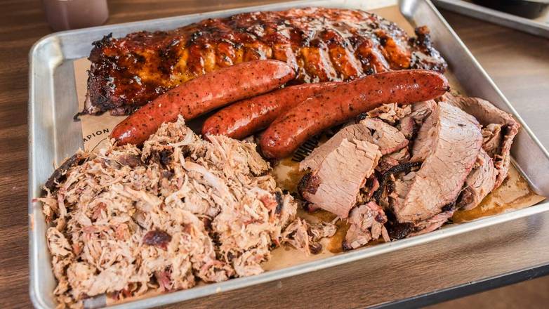 Big Ole Meat Platter (No Sides) (Packs & Catering)