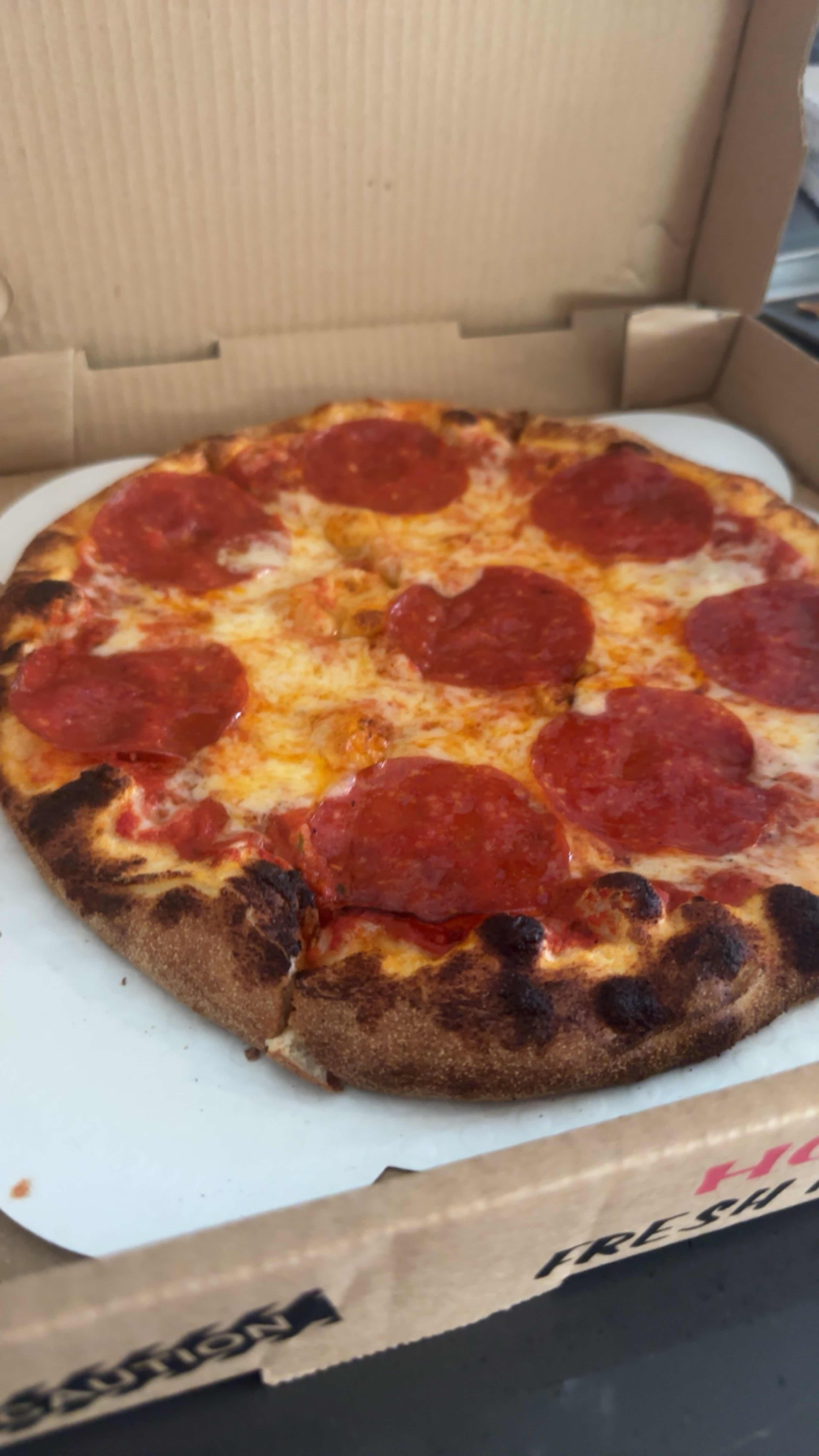Pepperoni Pizza - Medium
