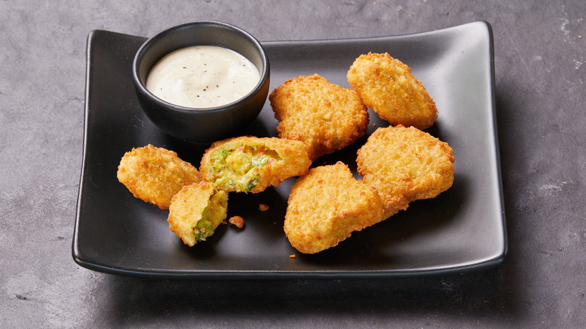 BROCCOLI, BACON and CHEESE POPPERS