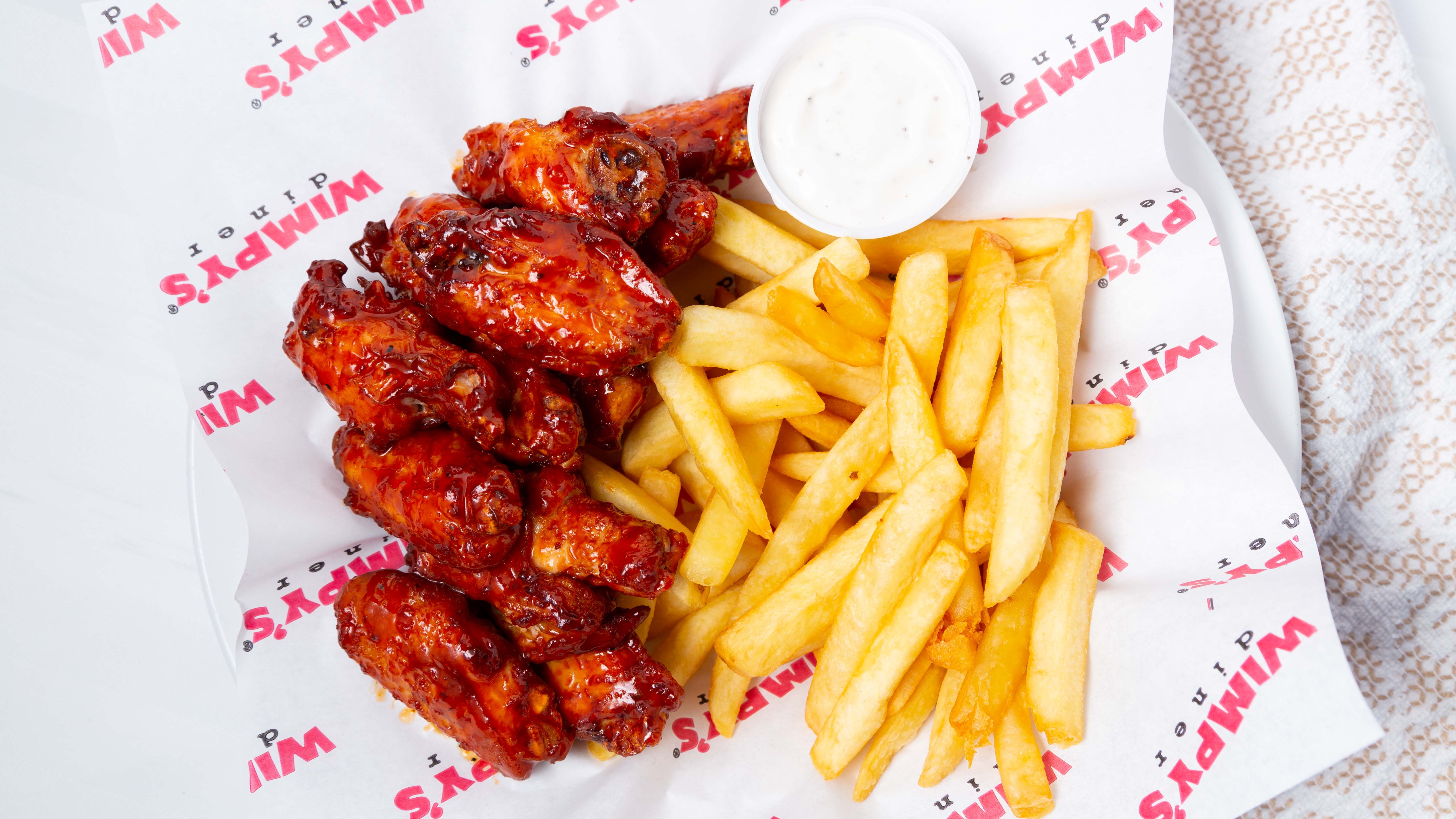 1 lb Chicken Wings and Fries- 1100 Cals