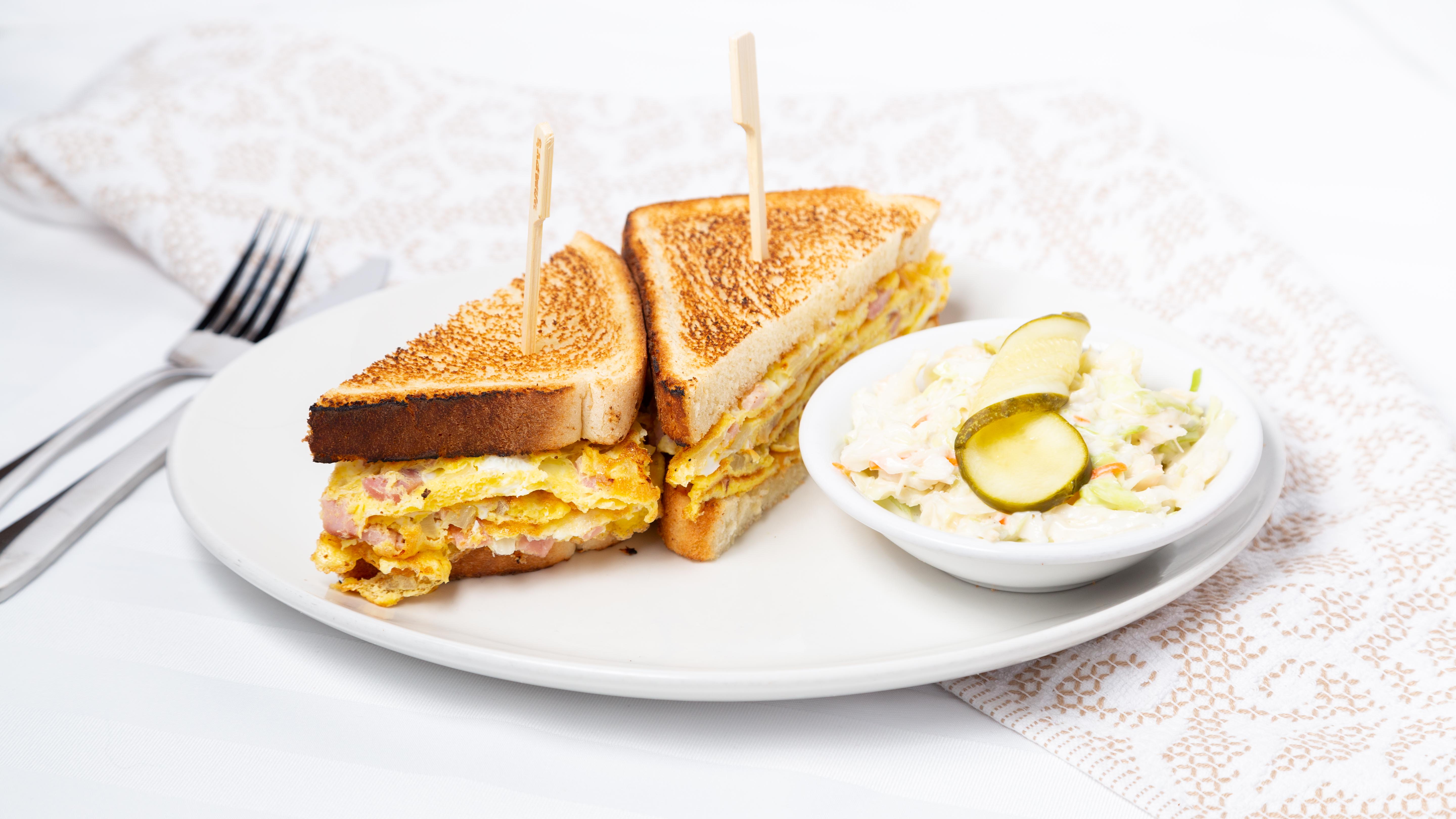 Super Western Sandwich- 710 Cals