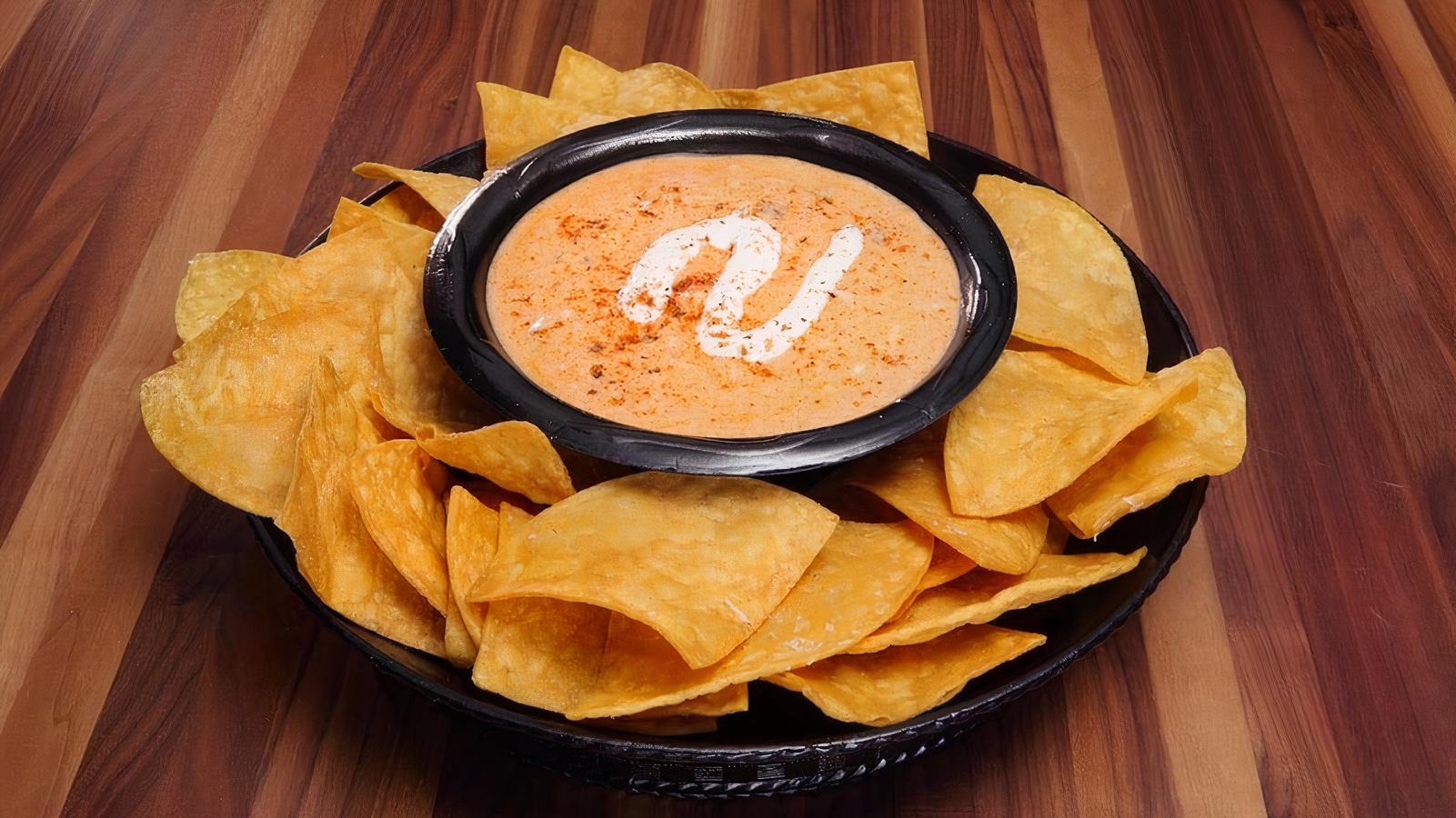 Queso and Chips