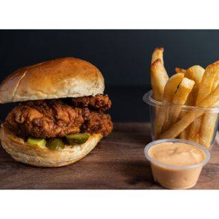 Combo Spicy Chicken Sándwich