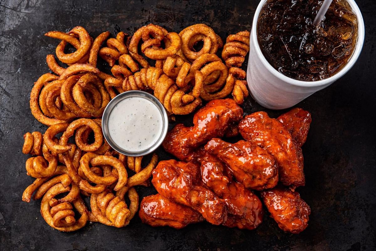 8 Sriracha hot jumbo wings meal