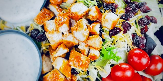 Sticky Finger Salad Boxed Lunch