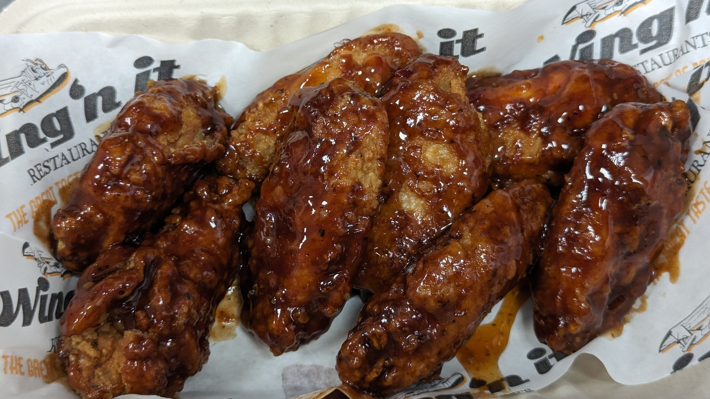 Kid's Wings and Fries Regular
