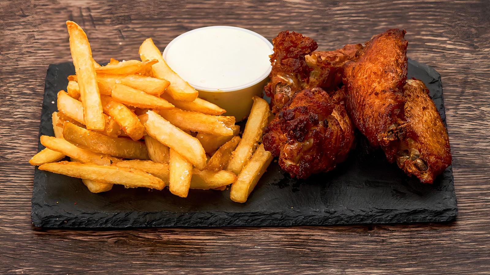 4 Piece Crispy Wings and Fries Combo