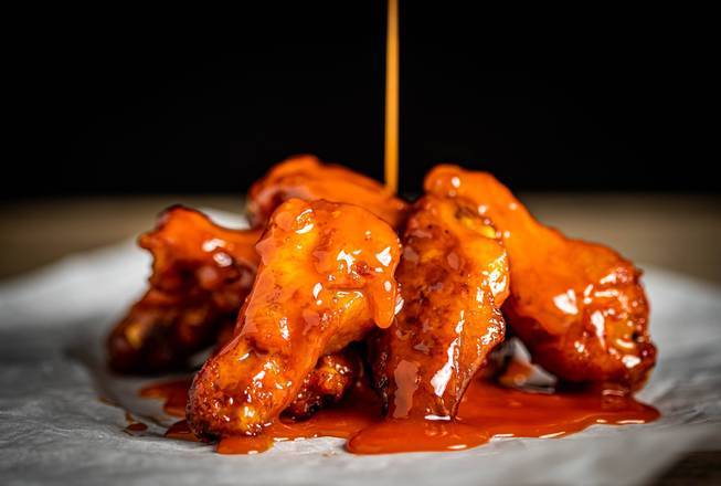 Wings Traditional Bone In (6 pcs)