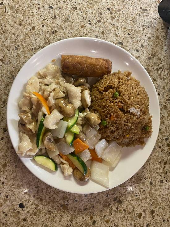 C 26. Moo Goo Gai Pan