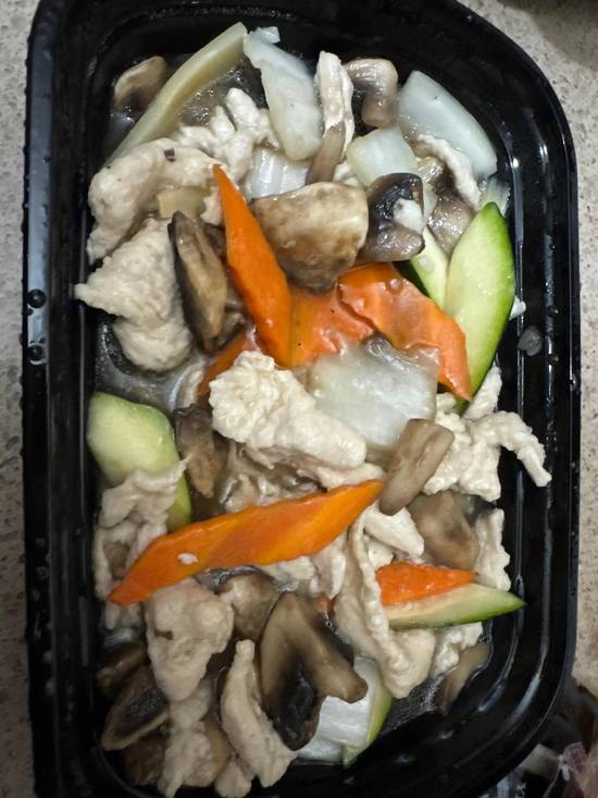 CK 4. Moo Goo Gai Pan